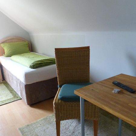 Haus Der Gastlichkeit Hotel Ratingen Buitenkant foto