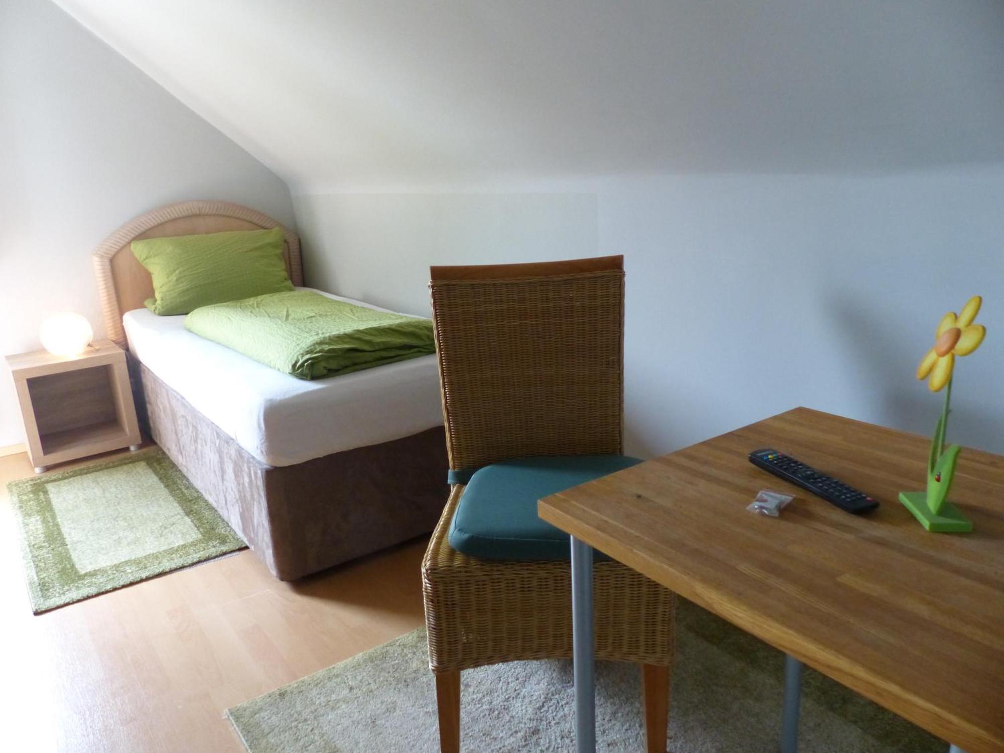 Haus Der Gastlichkeit Hotel Ratingen Buitenkant foto